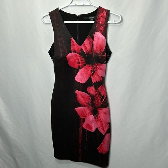 Beautiful floral dresses - Picture 1 of 5